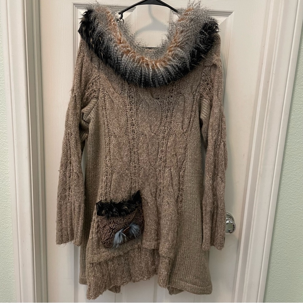 Lee Andersen Sweater with Faux Fur Trim